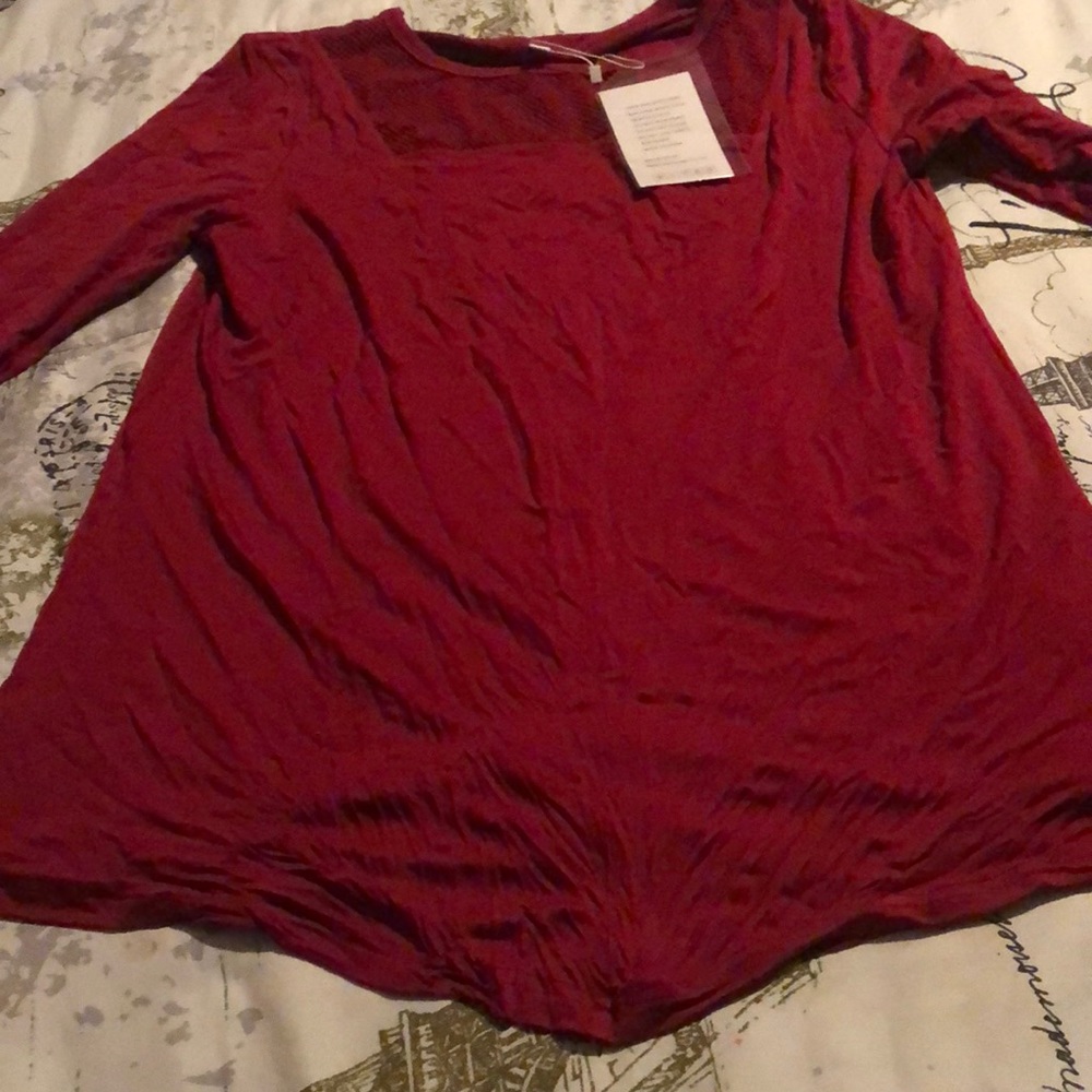 Long sleeve work out shirt